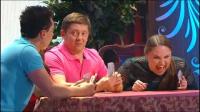 Шоу Уральские пельмени Играют в карты две семьи